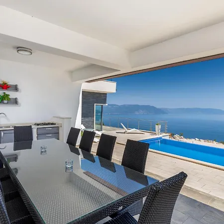 Holiday home 4 Bedroom Beautiful In Labin Vicani