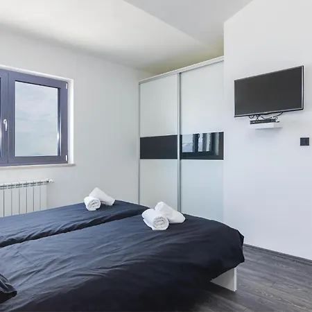 Holiday home 4 Bedroom Beautiful In Labin Vicani